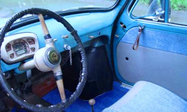 Салон "Запорожца". Фото: скриншот YouTube