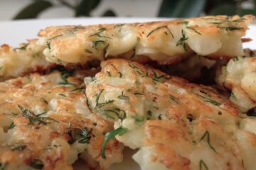 Оладки з капусти. Фото: YouTube, скрін