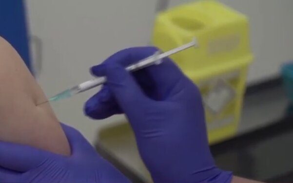Вакцина. Фото: скриншот YouTube