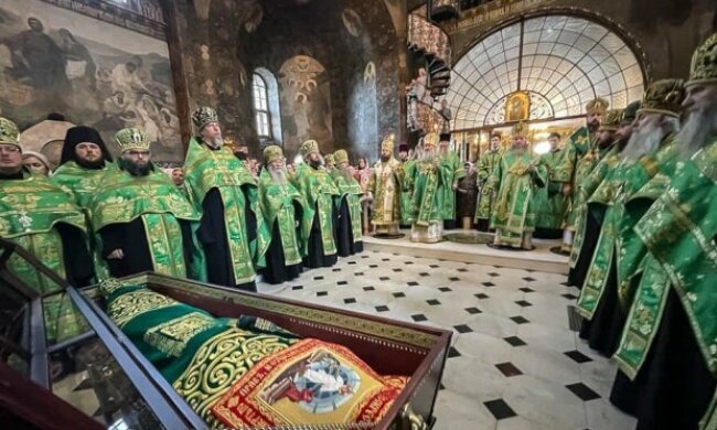 У Києво-Печерській лаврі віруючі УПЦ вшанували пам'ять преподобного Агапіта лікаря