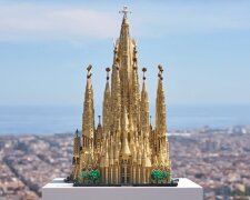 LEGO представила найбільший конструктор — копію собору Саграда Фамілія з 12 060 деталей