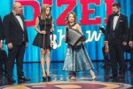 Огненно-рыжая и безумно красивая: звезда "Дизель-шоу" похвасталась новым образом в прозрачном платье