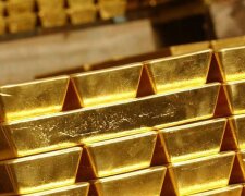 Бучанський воєнком володіє золотими злитками на 8 млн. грн. Фото: скрін YouTube