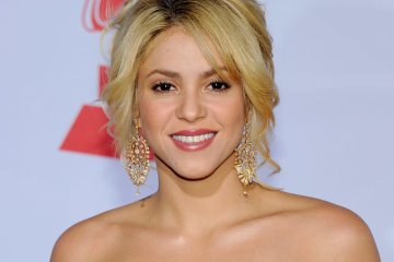 Плоский живот и сочные ягодицы: Шакира удивила поклонников смелым фото в купальнике