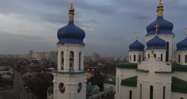 Троицкая церковь в Киеве. Фото: скриншот YouTube-видео