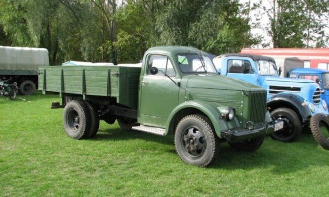 Легендарный советский грузовик превратили в машину-гибрид