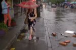 Объявлено штормовое предупреждение. Фото: скриншот YouTube