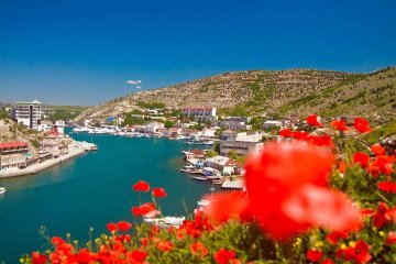 Во временно российском Крыму придумали новую игру: "Найди туриста". Никто пока выиграть не может. Сложная очень