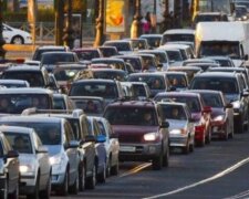 В Киеве закрыты десятки дорог, изменены маршруты троллейбусов, автобусов и трамваев - списки