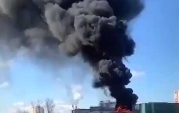 Пожар в Москве. Фото: YouTube, скрин