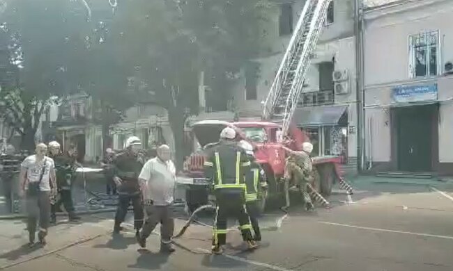 Пожар в Одессе. Фoто: скриншот Youtube