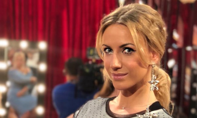 Леся Никитюк удивила видео из ванной. Из одежды - лишь полотенце на голове