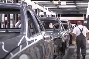 "Работа мечты" оставит вас без копейки: мошенники придумали новую схему развода. Заманивают в Mercedes и Coca-Cola