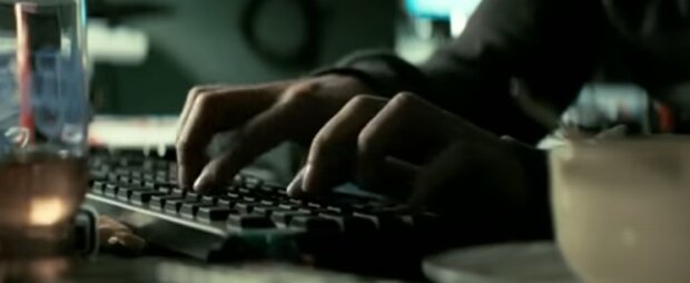Взломал аккаунты Гейтса, Маска, Безоса и Обамы: копы задержали ушлого хакера – ему всего 17 лет