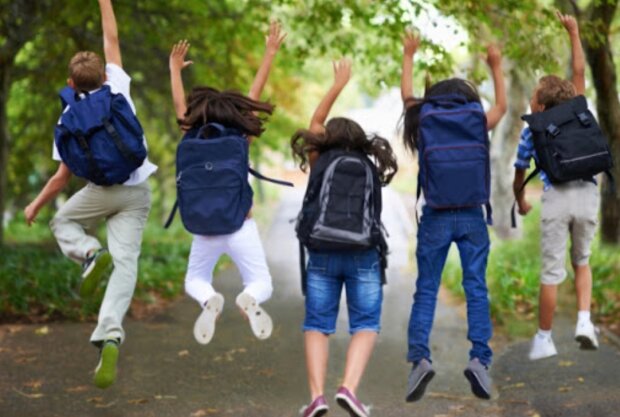 Літні канікули, діти, школи. Фото: Telegram