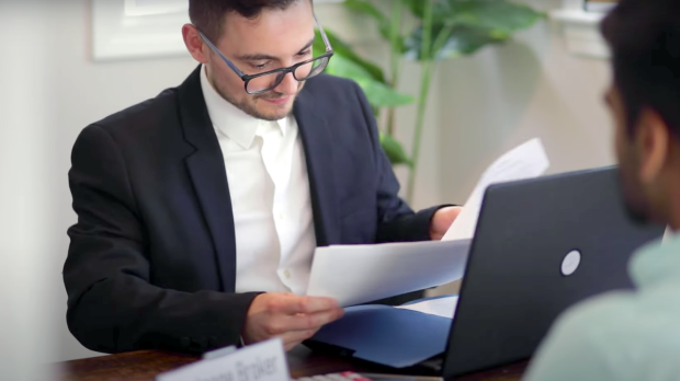 Які податки потрібно сплачувати за продаж житла у 2025 році. Фото: YouTube