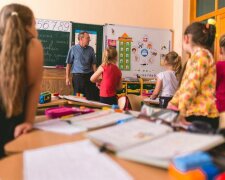 Никто не вправе требовать деньги: родителям киевских школьников рассказали, за что не нужно платить