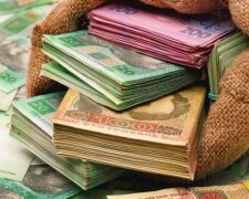 Наличные, украинцы, банк. Фото: Telegram