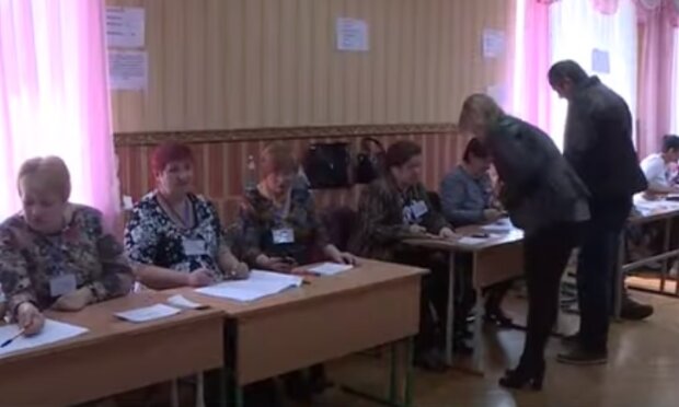 ЦИК отменила проведение местных выборов на Донбассе: подробности