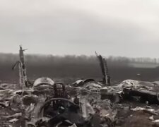 Обломки от самолета рф. Фото: скриншот YouTube-видео