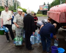 Крымчане бьют тревогу: на полуострове начинается "жажда" - воды почти не осталось