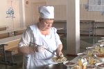 Детей будут кормить бесплатно, фото: скриншот с YouTube