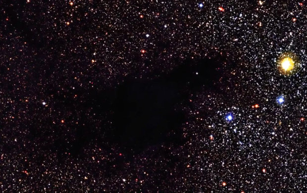 Астрономы обнаружили шесть «темных» галактик, не содержащих в себе звезд