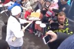 Блины с лопаты. Фото: скрин 24 канал