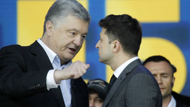 У Зеленского поддержали инициативу запретить выезд из Украины Порошенко и его команде