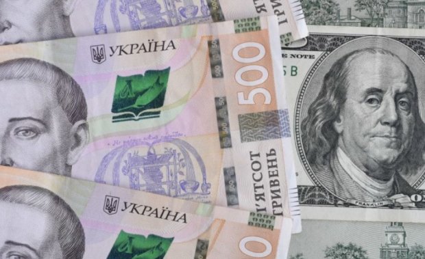 Курс валют тревожит украинцев