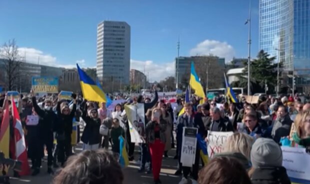 Мітинг в підтримку України. Фото: YouTube, скрін