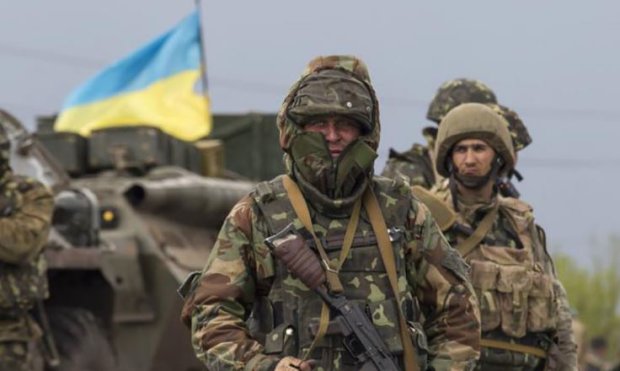Гори, гори ясно. ВСУ устроили «фейерверк» для боевиком на Донбассе