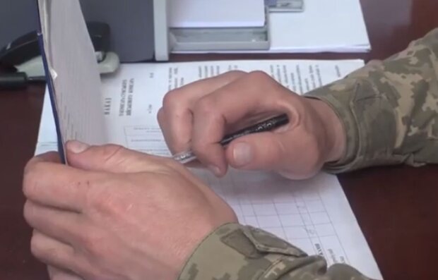 Военнослужащий. Фото: скриншот YouTube-видео