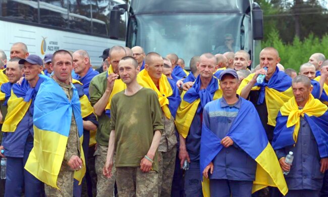 В Украине произошел второй этап самого большого обмена пленными. Фото: ТСН