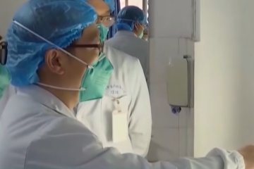 Китайские исследователи. Фото: скриншот YouTube