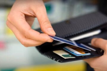 Податок 18% на перекази та кожне поповнення банківської картки: у Раді перестали мовчати та взялися все роз'яснити