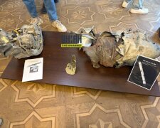 Уламки ракети «Орешник»: видно плати з іноземними компонентами