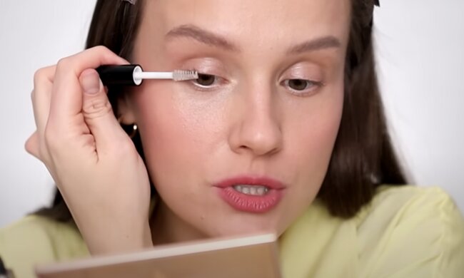 макияж, скриншот из YouTube
