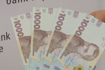 Средняя зарплата. Фото: скриншот Youtube-видео