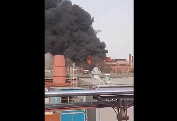 Черный пожар в подмосковье: горит еще один стратегический завод. Видео