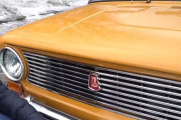 В Венгрии нашли бесхозный автомобиль ВАЗ 2102. Фото: YouTube