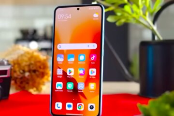 Смартфон. Фото: YouTube