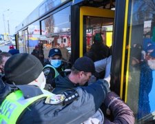 Общественный транспорт во время карантина. Фото: РБК-Украина