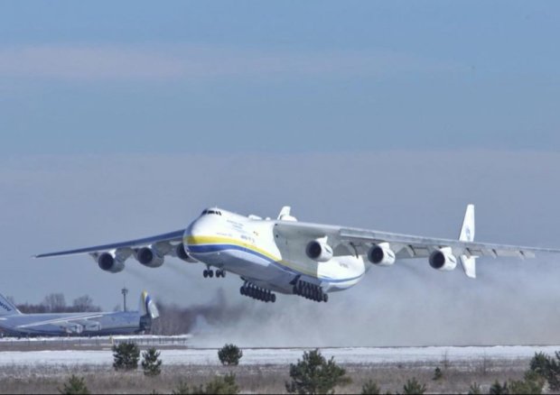 Скандал года: Украина востребует от РФ изменить наименование известного украинского самолета