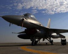 У кремлі приречено завили: українських пілотів уже повним ходом тренують на F-16 – одразу кілька країн