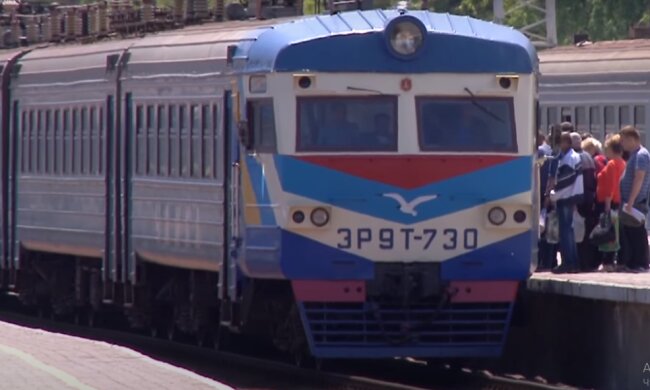 Укрзализныця. Фото: скриншот YouTube