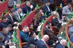 В парламенте предлагают штрафовать за умышленное заражение коронавирусом. Фото: скриншот YouTube