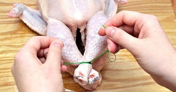 Эксперты рассказали, что никогда нельзя делать с курицей — опасно для здоровья