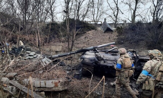 Разбитая техника оккупанта. Фото: АЗОВ