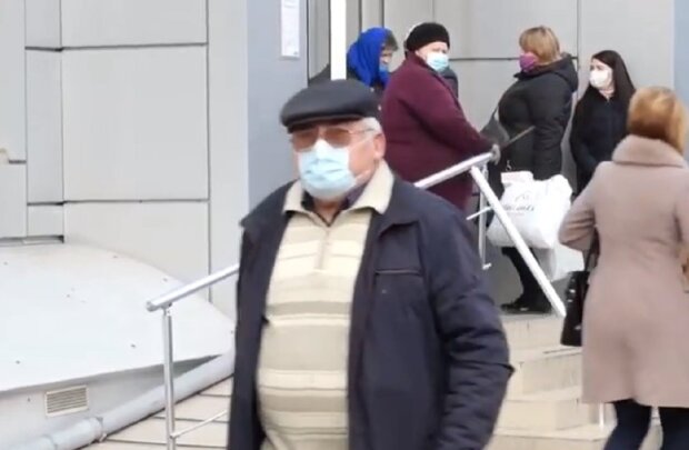 Пенсионер. Фото: скриншот Youtube